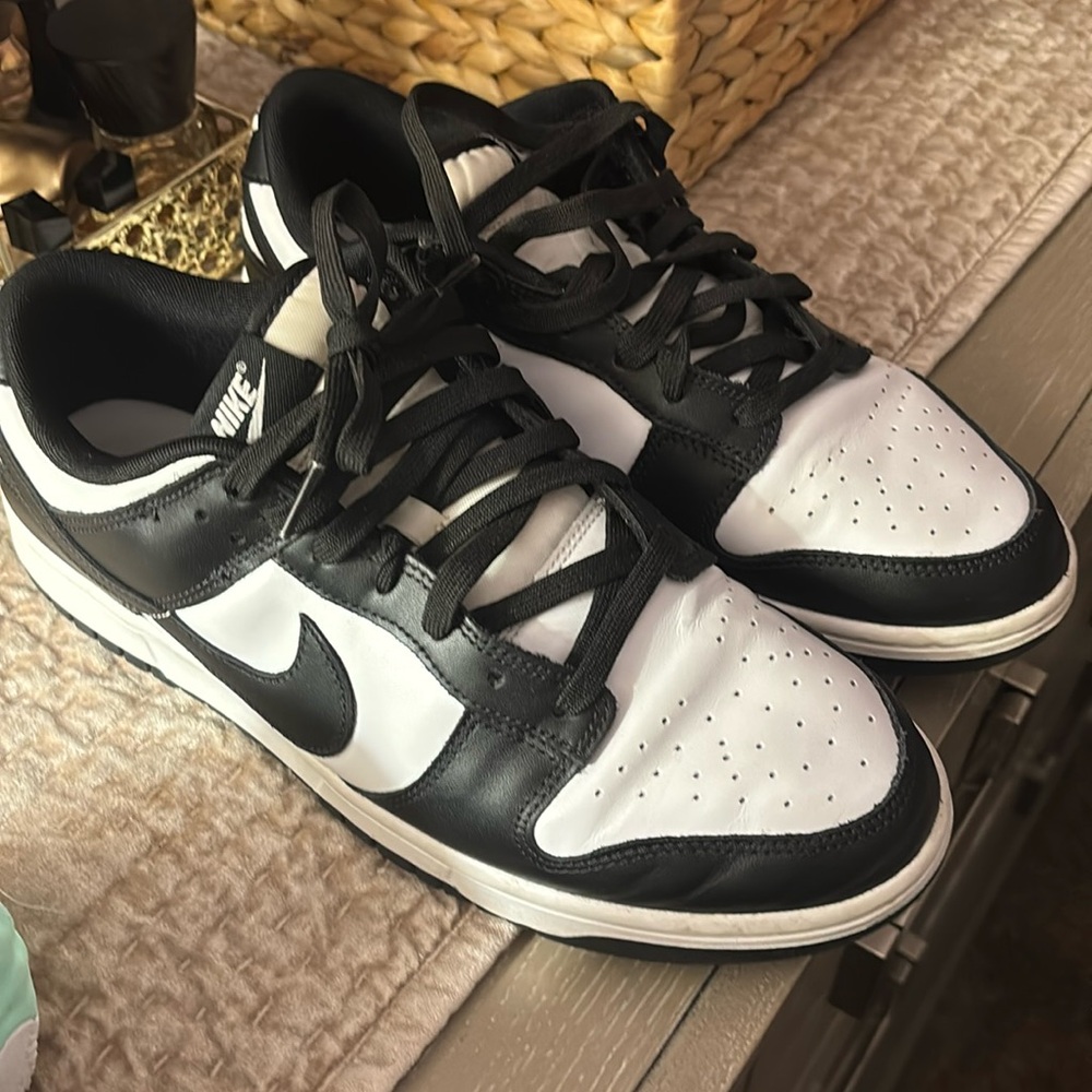 Nike Panda Dunks